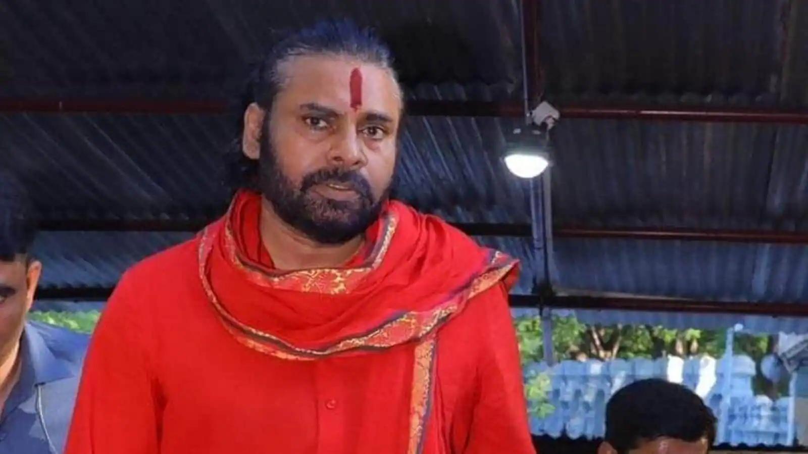 Pawan Kalyan visits Tirumala temple