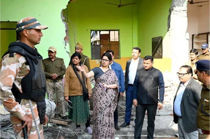 District Magistrate Nainital Vandana Singh and Senior Superintendent of Police PN Meena