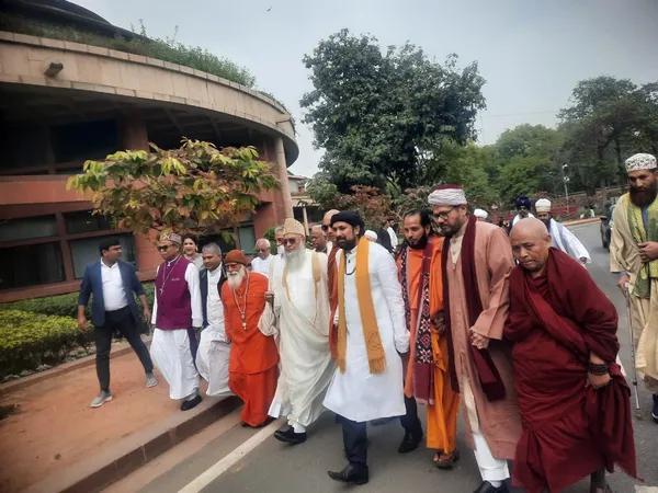 Religious leaders representing various minority sections reach Parliament