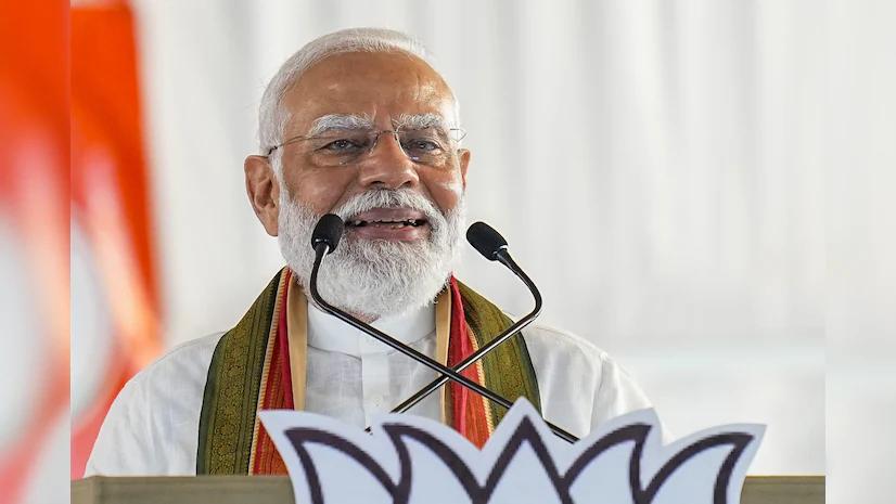 PM Modi takes 'parjeevi' jibe at Congress