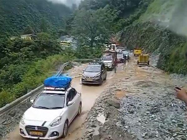 Badrinath National Highway opened in Chatwapipa