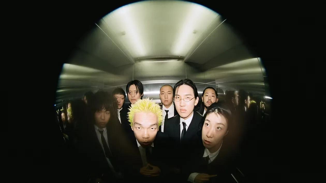 Balming Tiger, an alternative K-pop band.