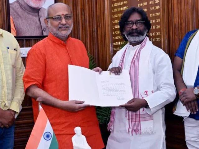 Hemant Soren with Governor