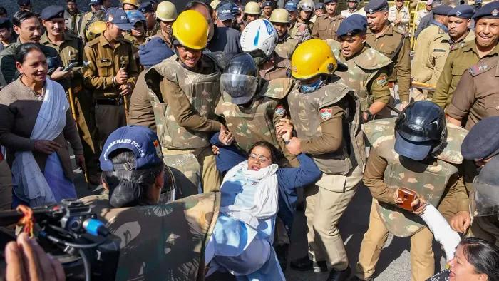 Clash Between 2 NSUI Factions