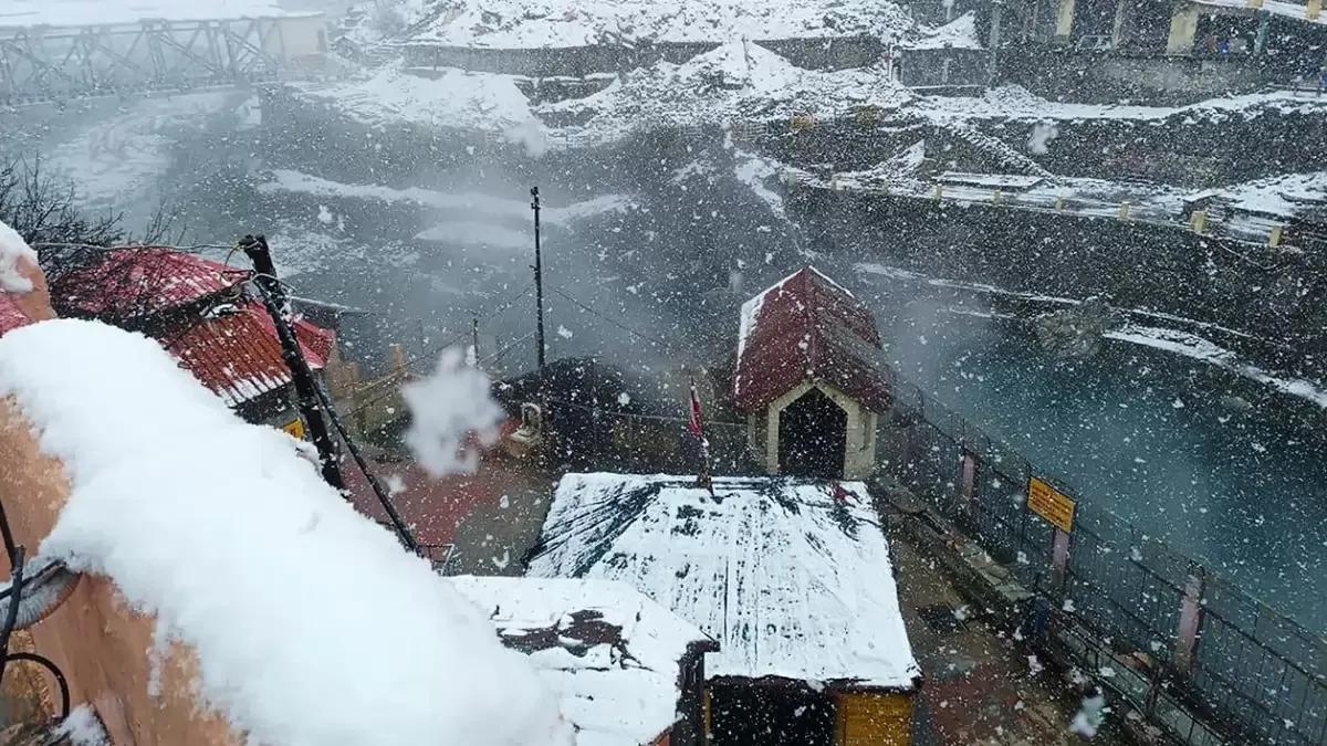 Fresh Snowfall In Kedarnath