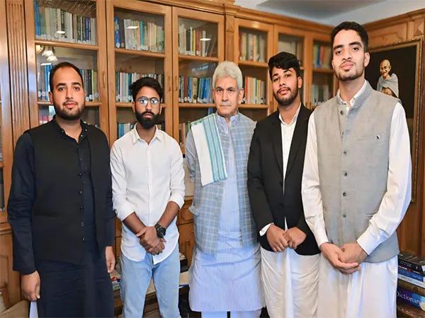 Jammu Kashmir Student Association representatives with Lieutenant Governor Manoj Sinha