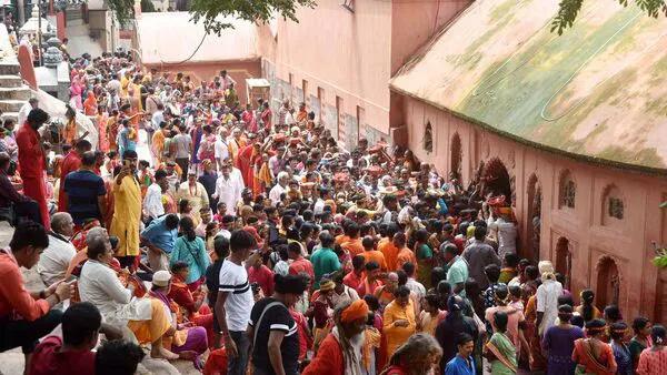 Kamakhya temple Assam Crowd