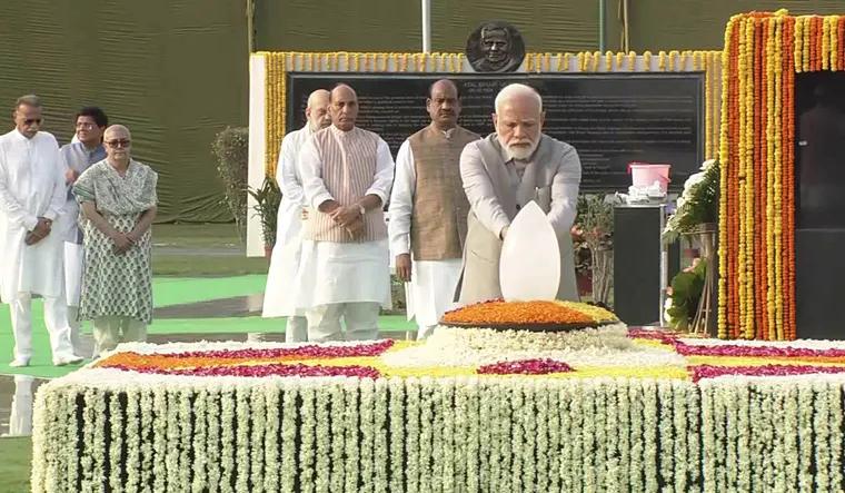 PM Modi pays floral tributes at 'Sadaiv Atal' memorial.