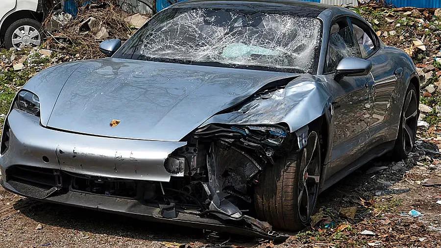 The Porsche car after crash