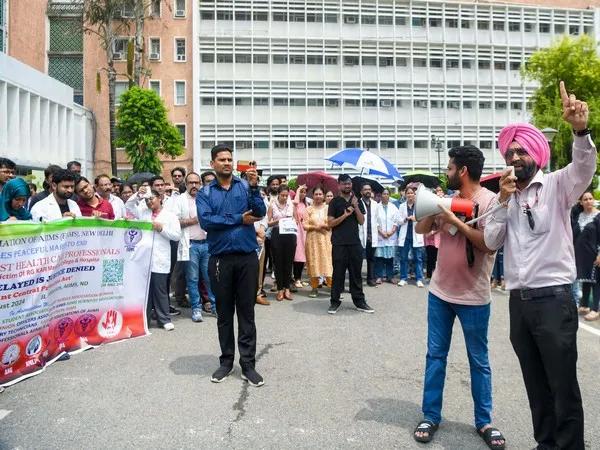 Visual from doctors protest at AIIMS, Delhi