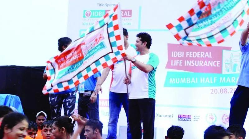 Sachin Tendulkar flags off Mumbai Half Marathon