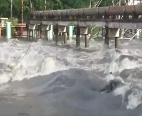 Visuals of the Koovam River