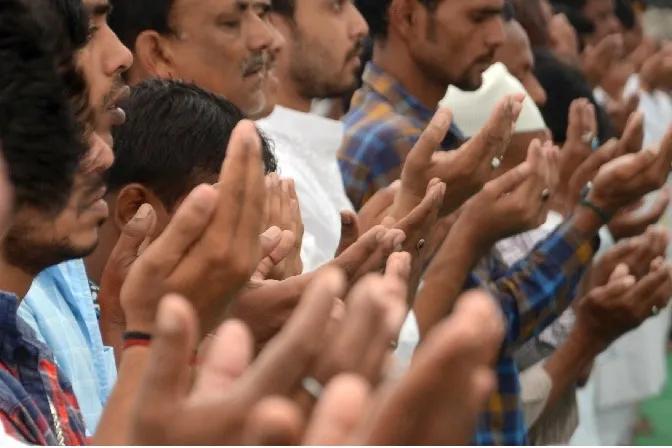 Offer 'Namaaz'