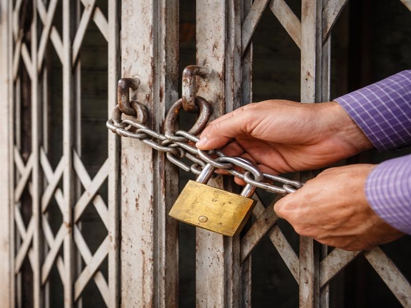 Threats force closure of Independent candidate's poll office in Kerala's Payyannur