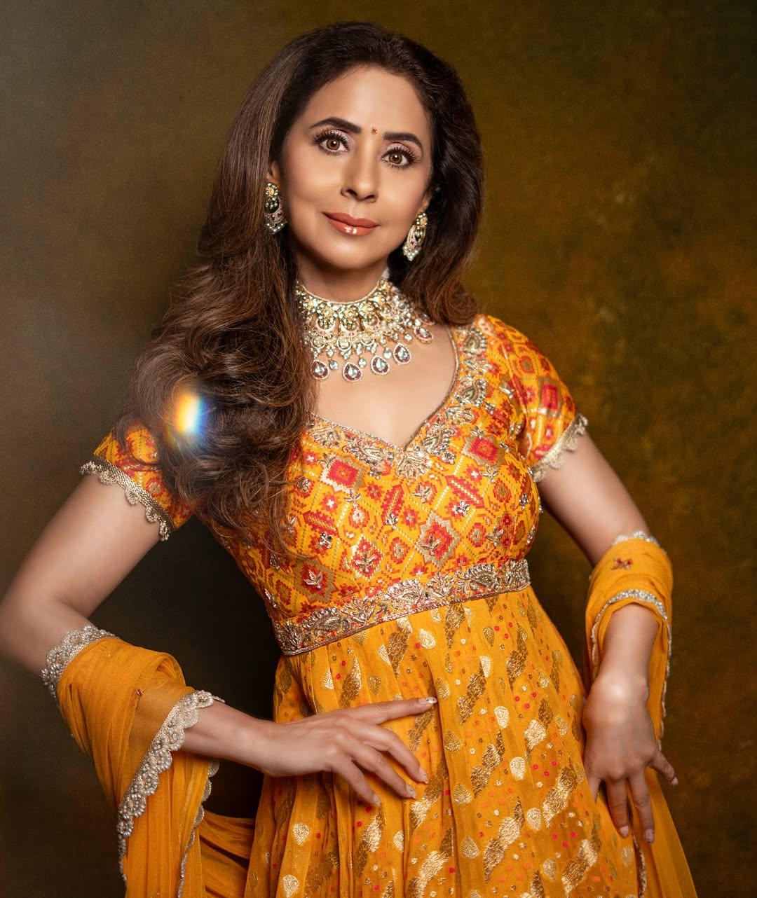 Urmila Matondkar welcomes Lord Ganesha with a beautiful dance performance