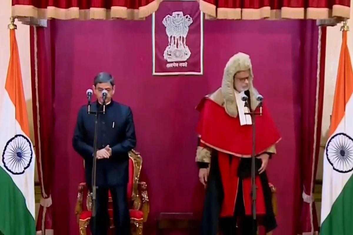 Ravi takes oath as new West Bengal Governor (Ld)