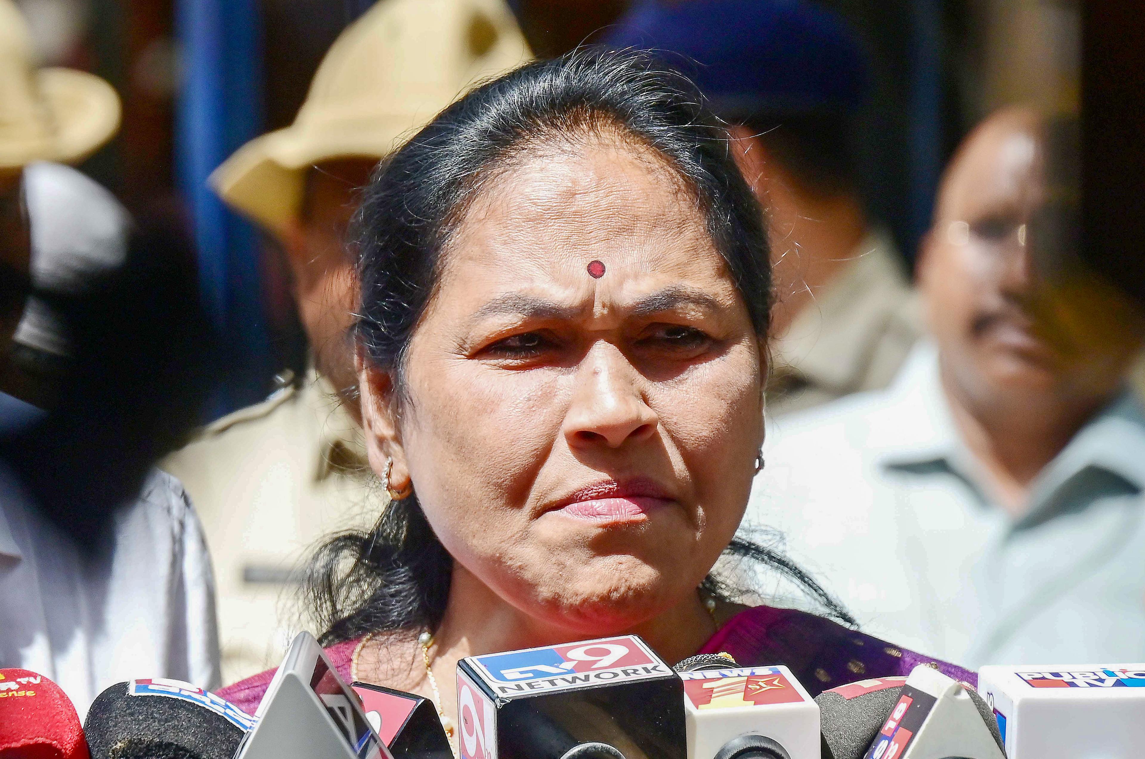 Union Minister Karandlaje accuses K'taka govt of attempting to take away reservation by dividing Hindus