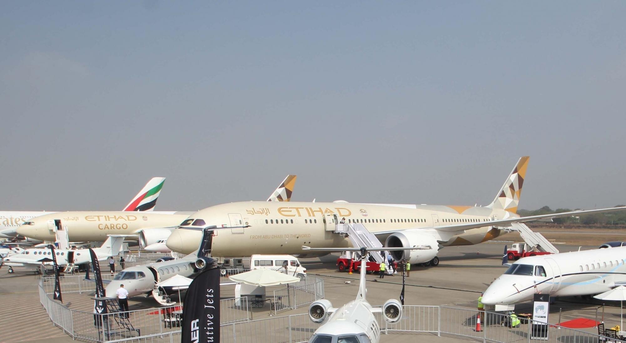 Emirates, Etihad resume limited flights from Dubai airport