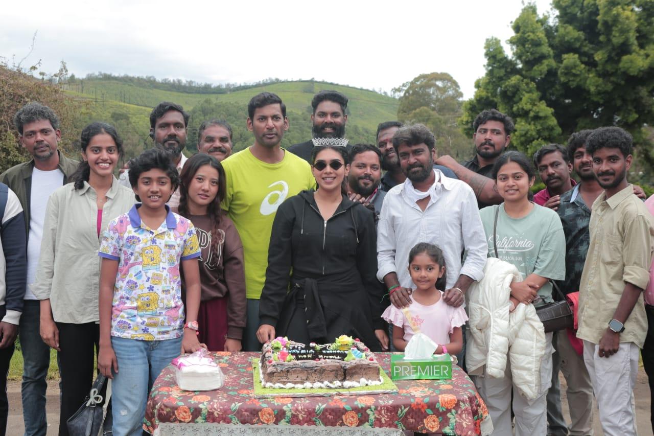 Dushara Vijayan wraps up shooting for her portions in actor Vishal's 'Magudam'