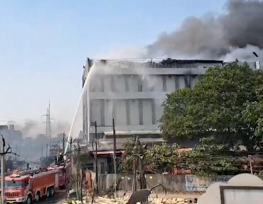 Gujarat: Major fire, explosions at chemical warehouse in Surat, no casualties reported