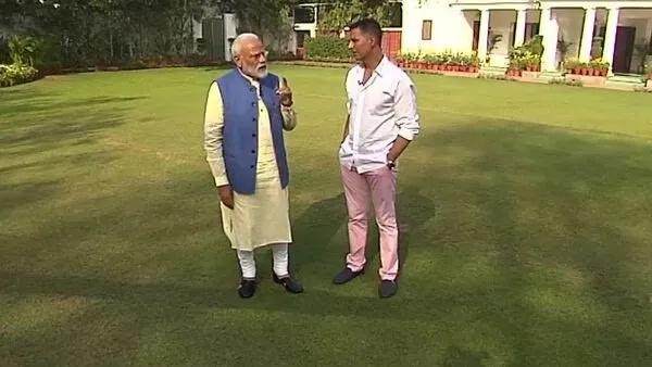 Akshay Kumar with Narendra Modi
