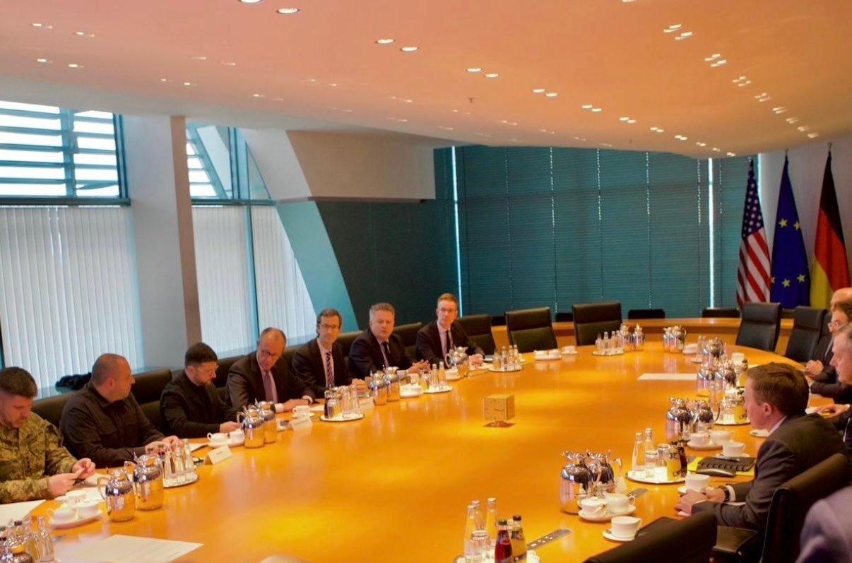 Ukraine says latest peace talks with US, Europe 'productive'