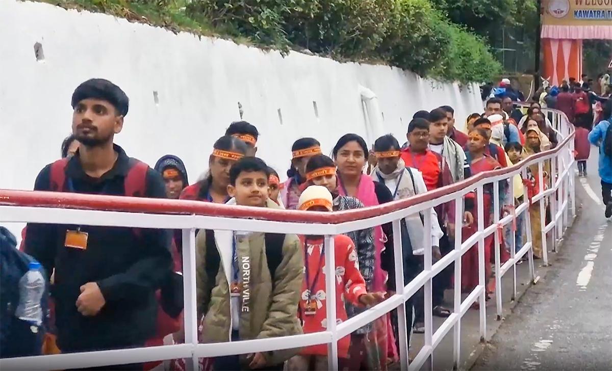 Navratri festival: Over 30,000 pilgrims proceed to Mata Vaishno Devi Shrine