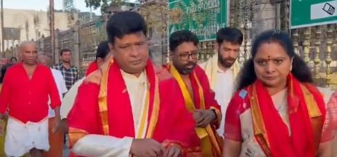 Kavitha seeks divine blessings at Tirumala ahead of 4-month-long padayatra