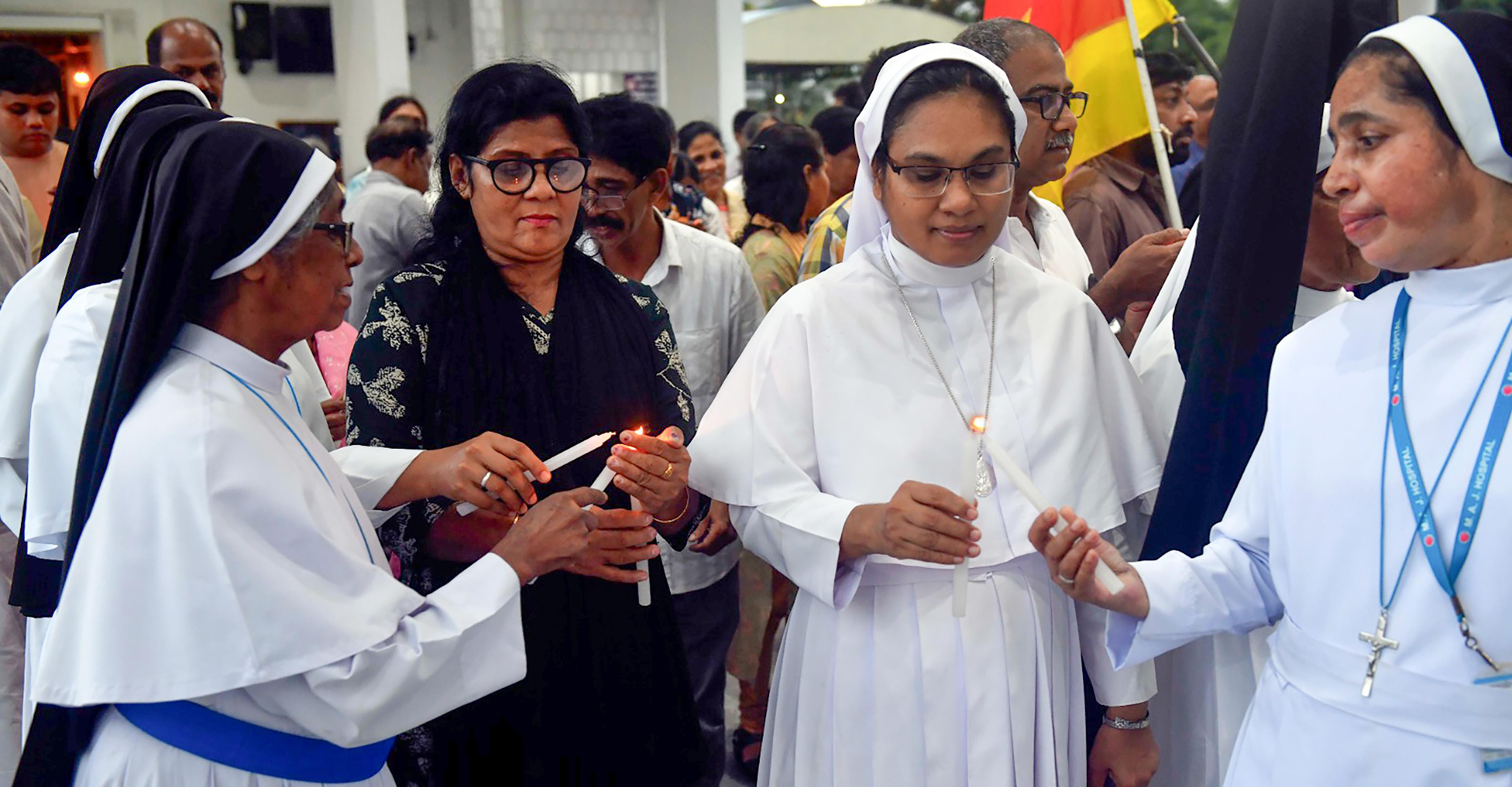 Nuns' arrest in Chhattisgarh: Bishops, priests, nuns march towards Kerala Guv’s residence