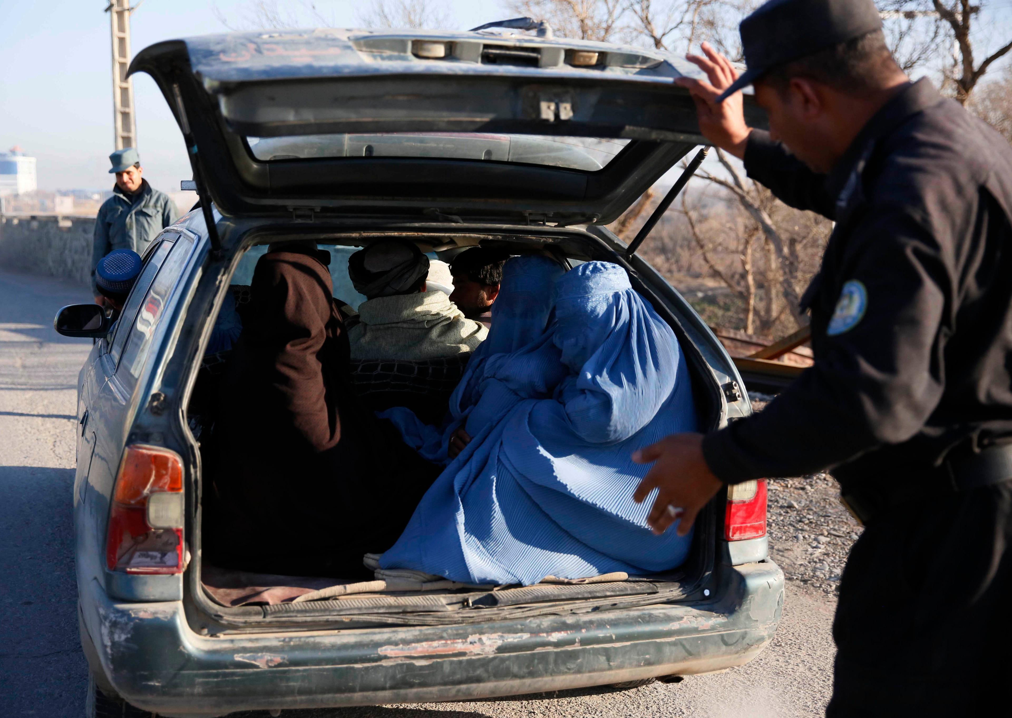 Police destroy drug lab, arrest one in Eastern Afghanistan