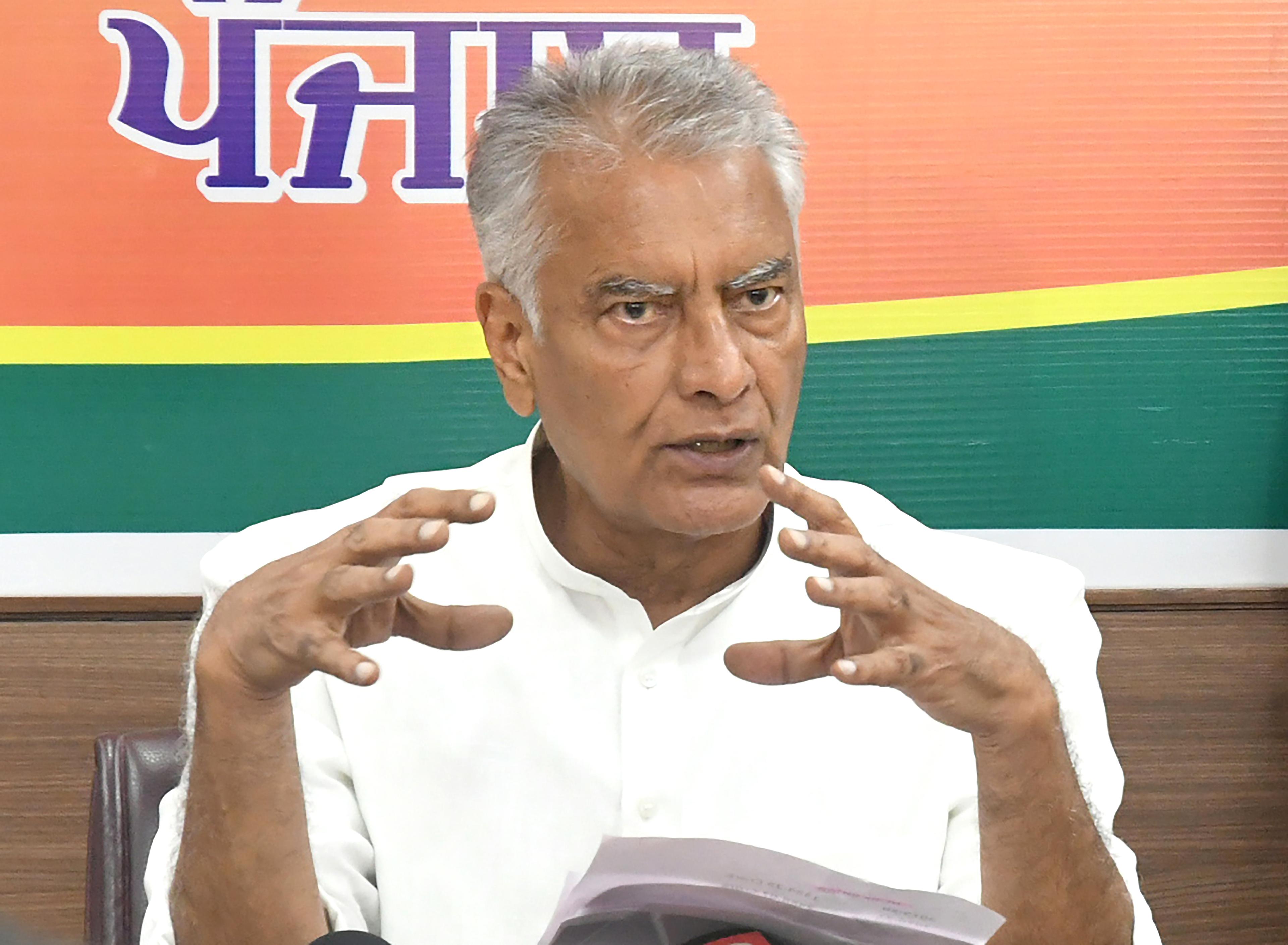 Punjab weakening death case of warehousing official: BJP leader Jakhar