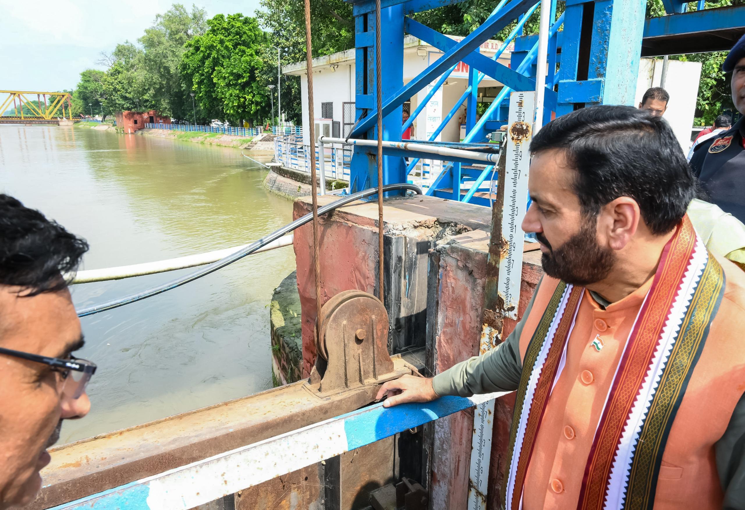 12 lost lives with collapse of houses amid floods, says Haryana CM