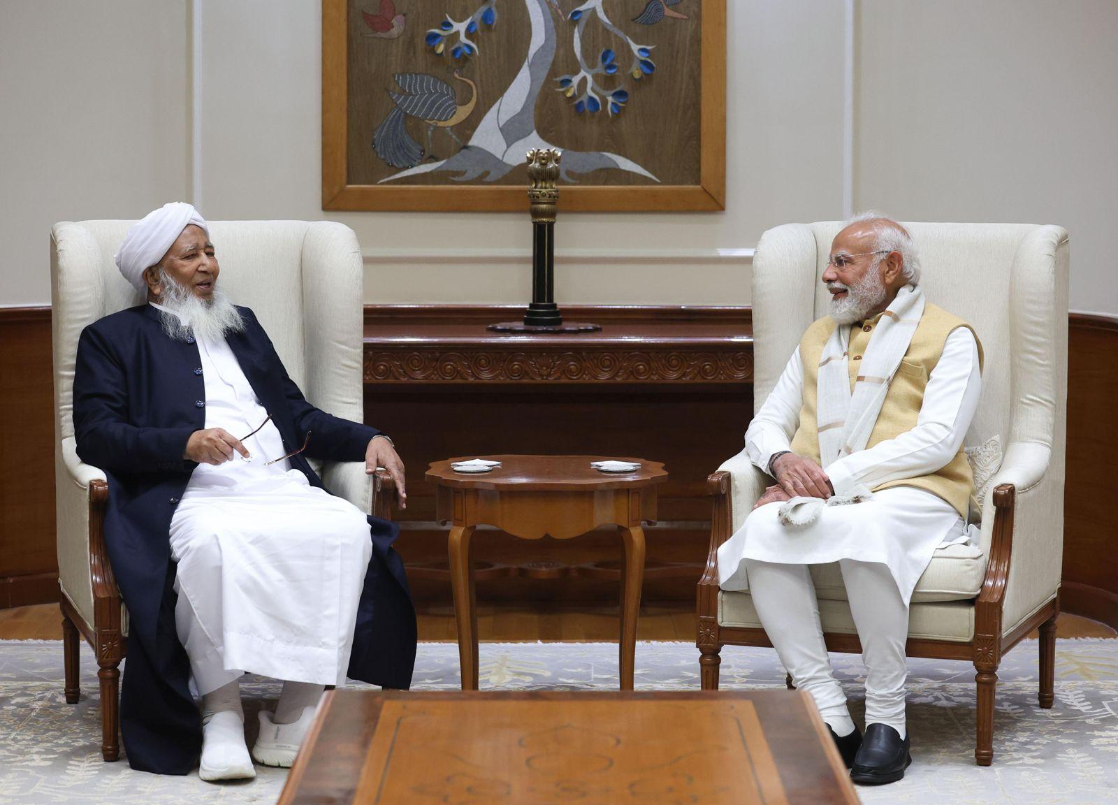 PM Modi discusses minority welfare with Indian Grand Mufti
