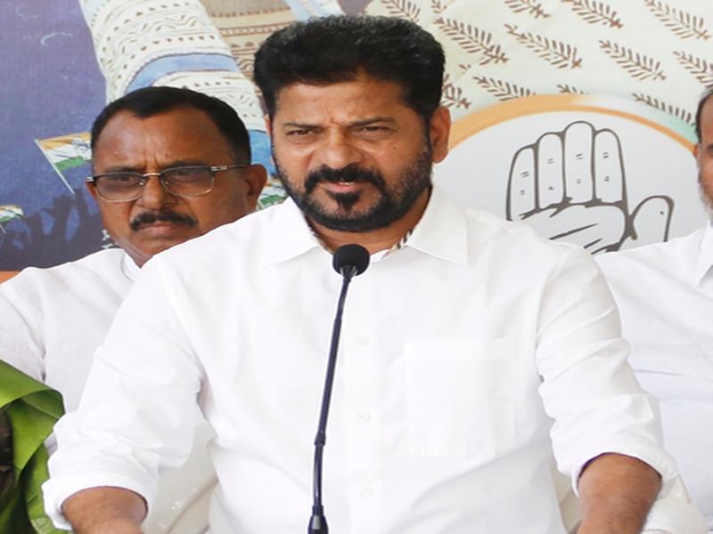 Telangana CM asks officials to intensify relief work in flood-hit districts