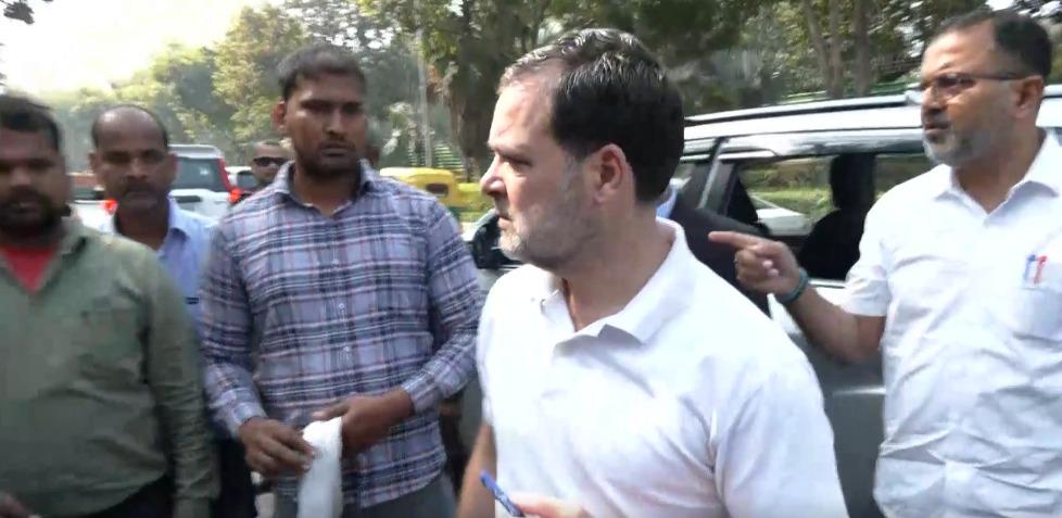 Rahul Gandhi stops convoy to check on injured autorickshaw driver while on way to Bhopal