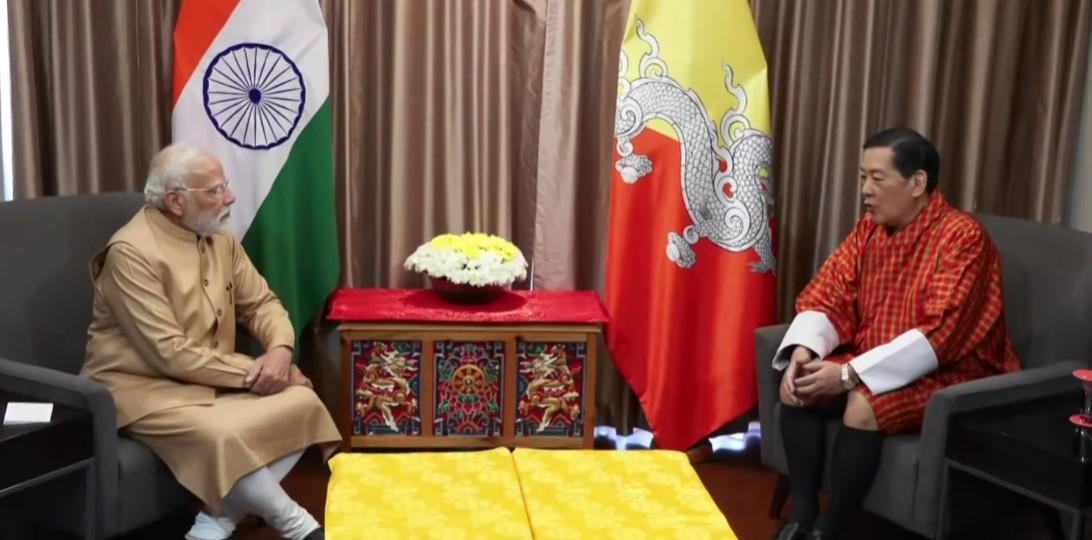 PM Modi meets Bhutan's Fourth King Jigme Singye Wangchuck