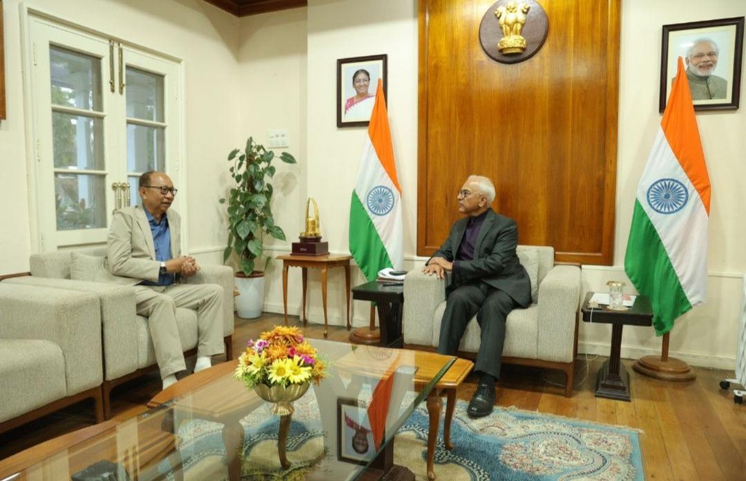 Manipur CM, Guv discuss state issues; focus on IDP rehabilitation and lasting peace