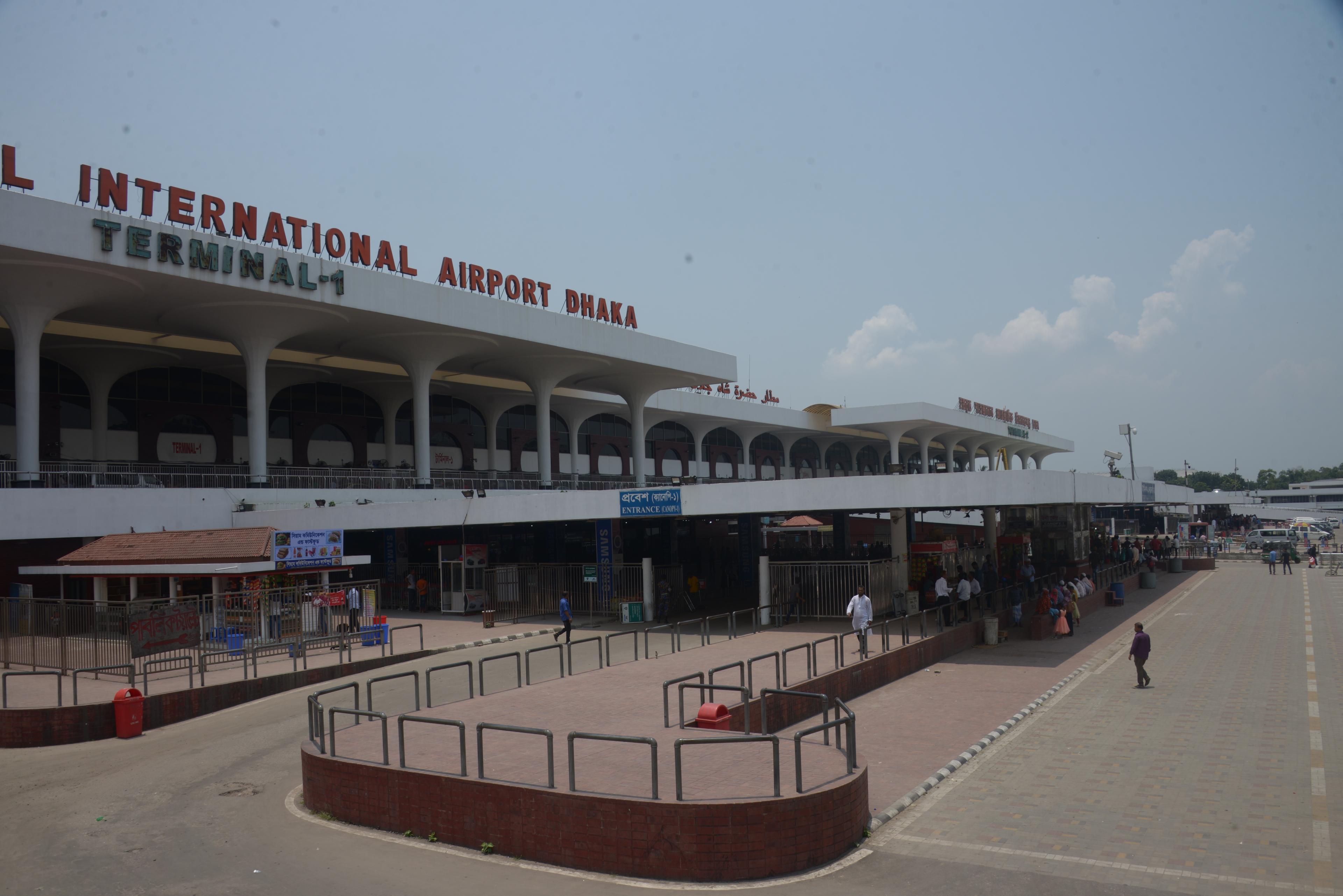 Luggage trolley crisis at Dhaka airport not merely operational failure: Report