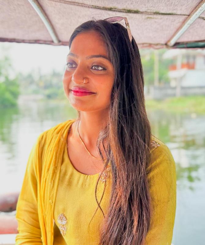 Kumbh Mela girl Monalisa, Muslim husband Farman Khan thank Kerala government for supporting their marriage