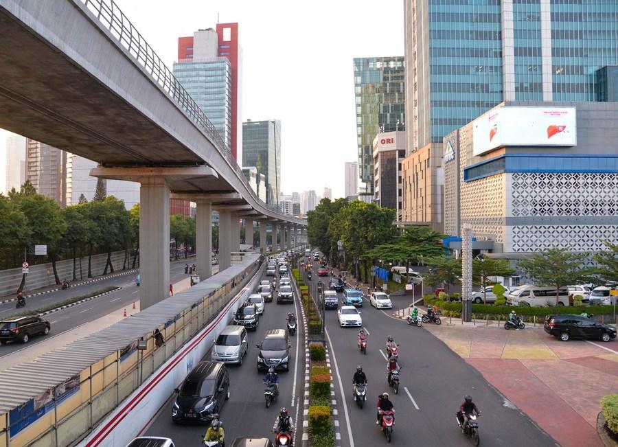 Indonesia grapples with fuel shortages at private stations, public voices concern