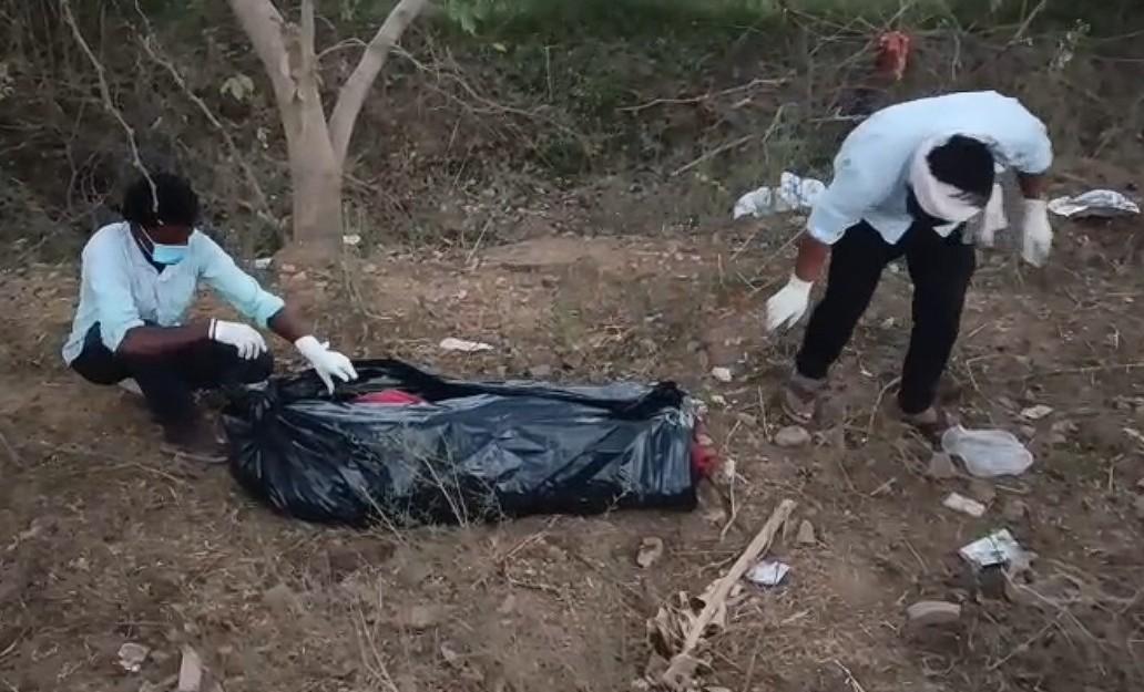 MP Police recover decomposed male body in Mauganj