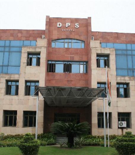 Delhi school receives bomb threat, searches underway