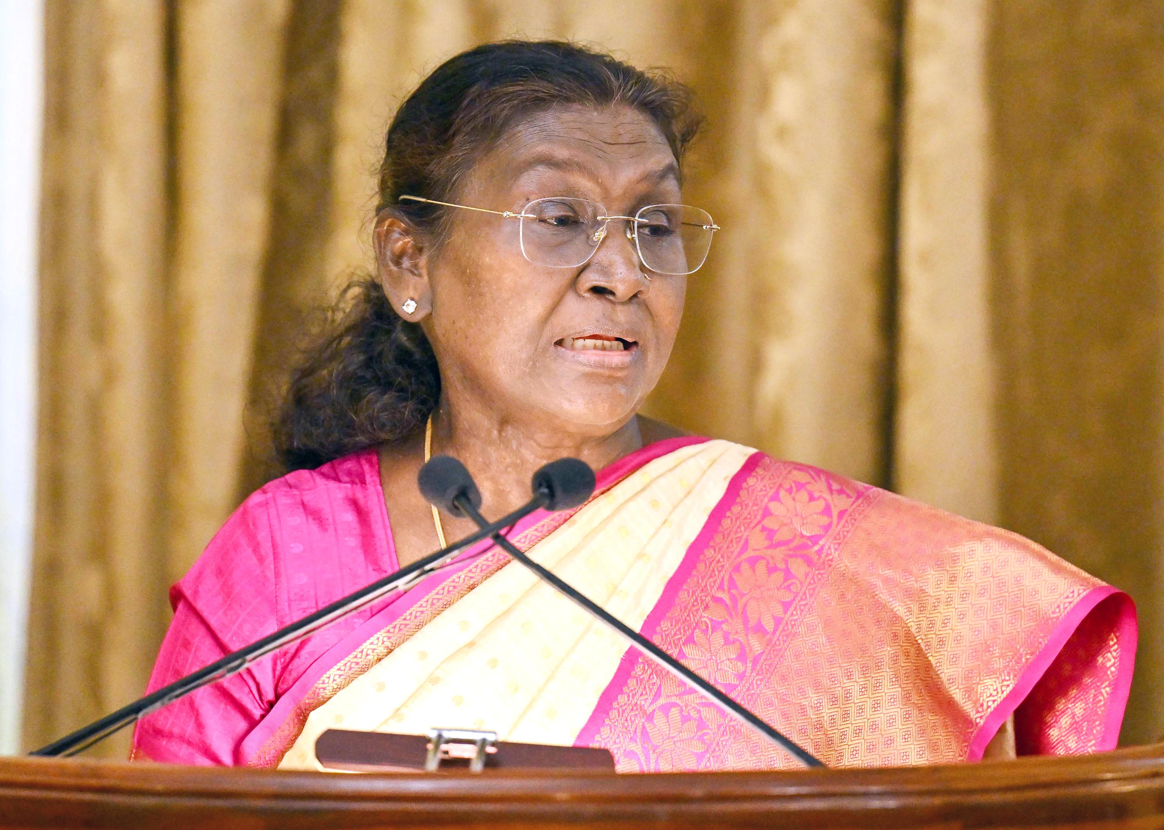 Doctors need to be lifelong learners to remain updated on modern medical methods: President Murmu