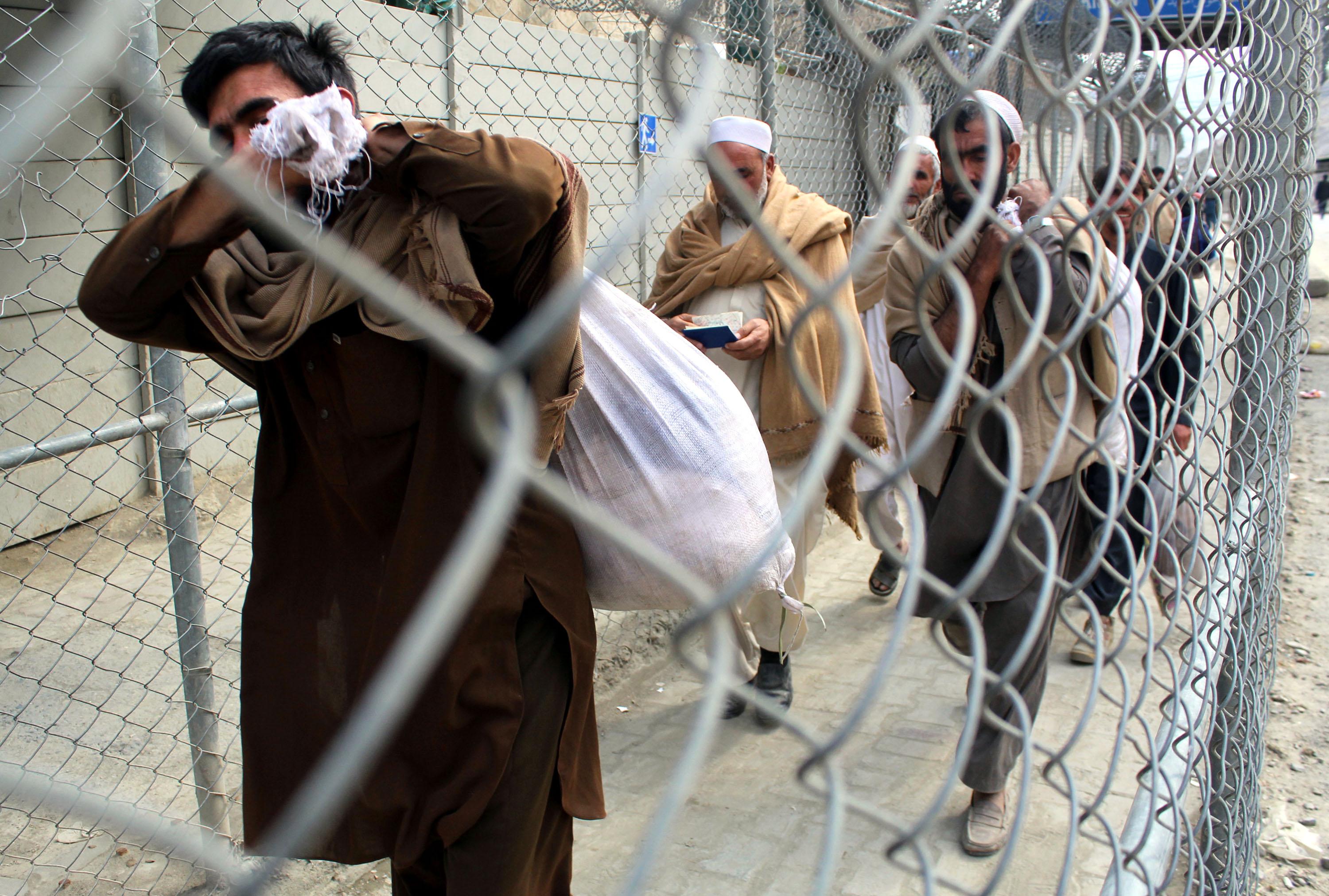 Pakistan shuts Afghan refugee camps established 40 years ago