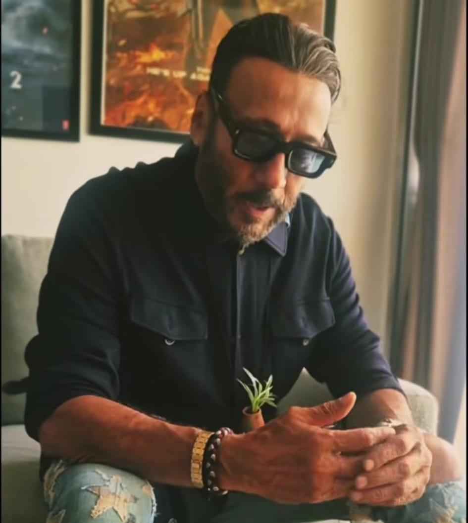 Jackie Shroff celebrates 25 years of ‘Grahan’ with Manisha Koirala