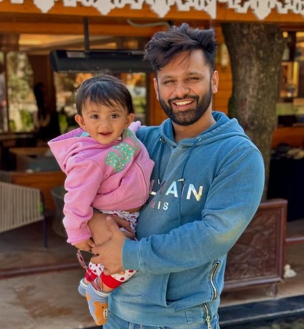 Rahul Vaidya’s two-year-old baby girl watches her ‘Baba’ perform for the first time, gets engrossed