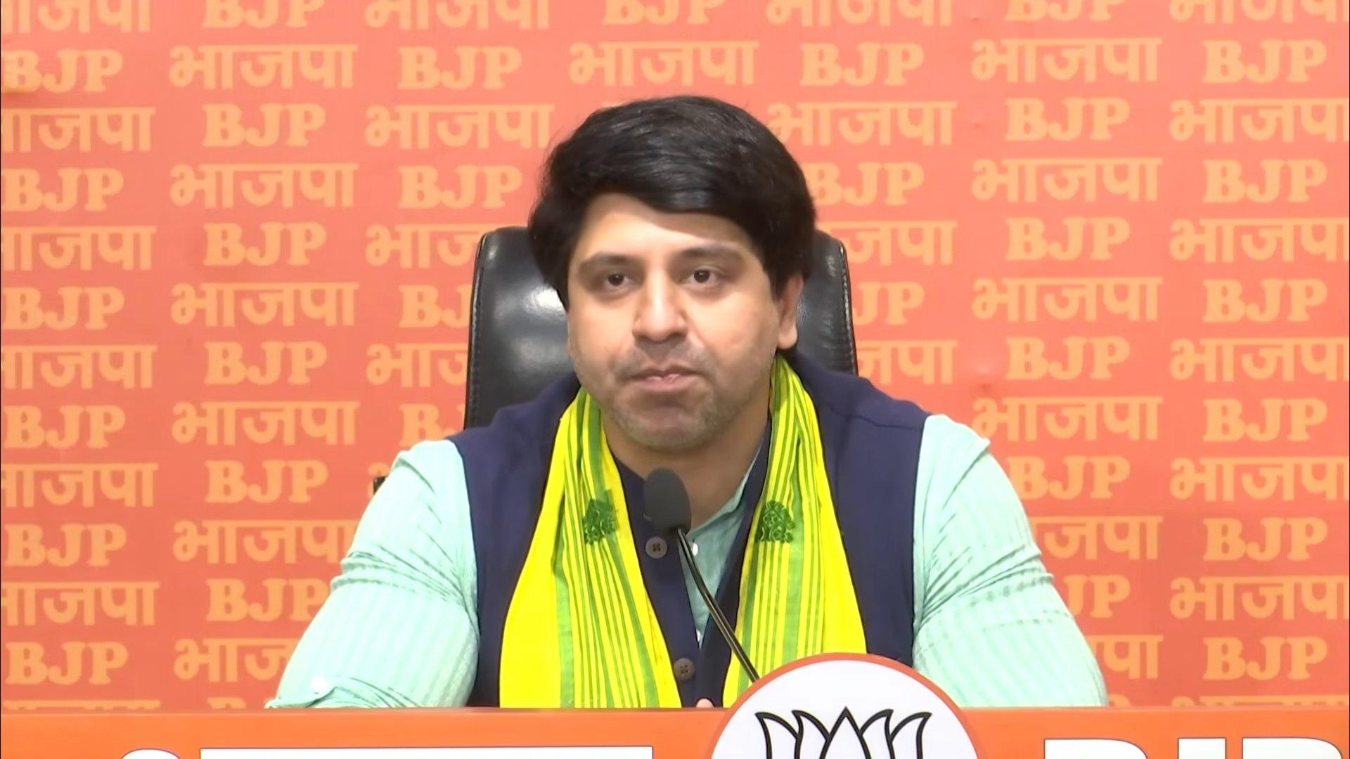 'Not LoP, but Leader of Propaganda': BJP blasts Rahul over 'maligning' India abroad