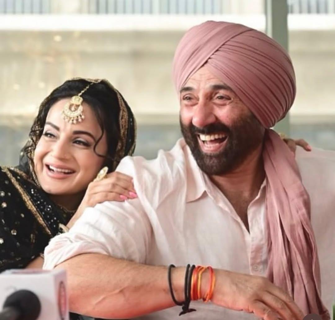 Ameesha Patel thanks audience for all the 'love & support' as Gadar 2 clocks 2 years