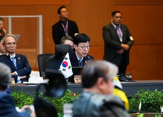 At ASEAN meetings, Japan, pushes for North Korea dialogue