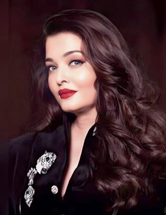 Jaya Bachchan, Aishwarya Rai Bachchan make rare appearance together with family at Arjun Tendulkar’s wedding